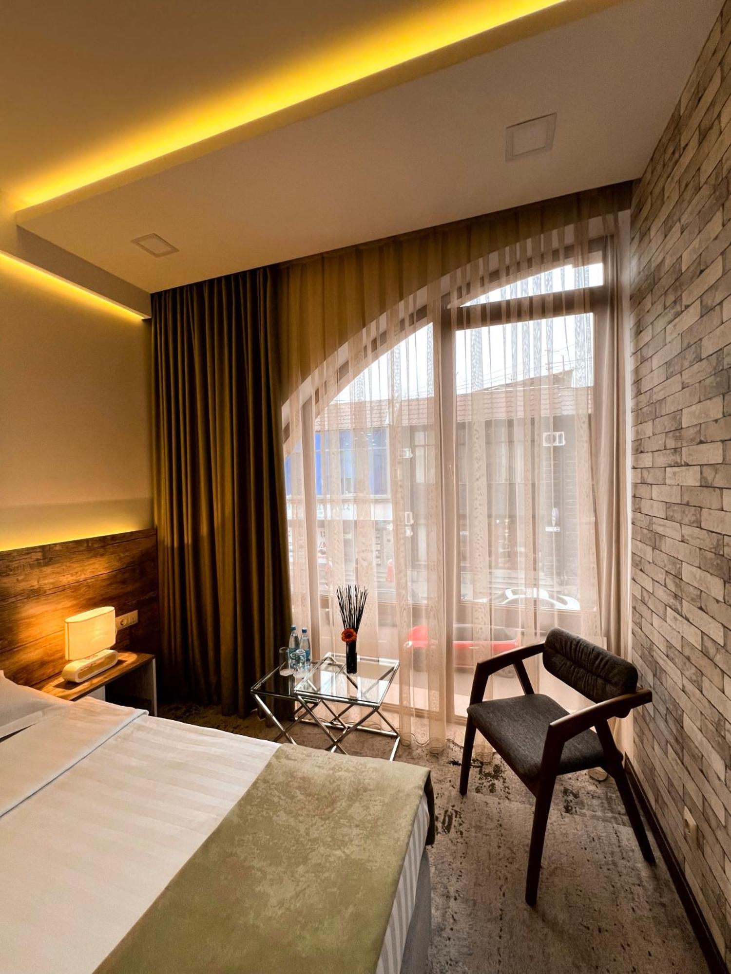 Evn Boutique Hotel Erévan Extérieur photo