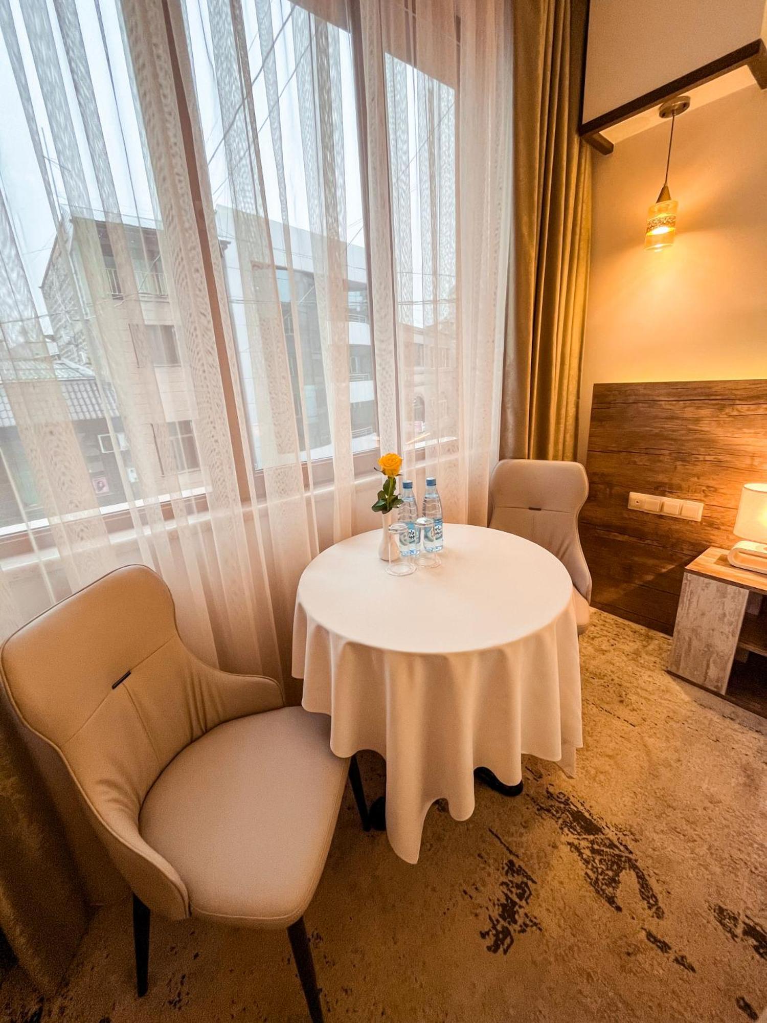 Evn Boutique Hotel Erévan Extérieur photo